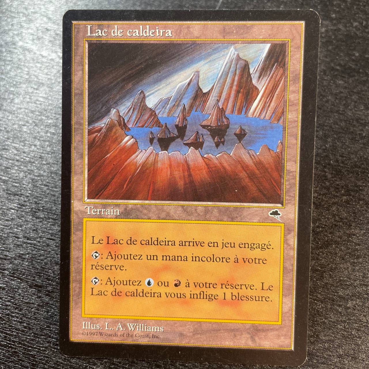 Caldera Lake (fr)